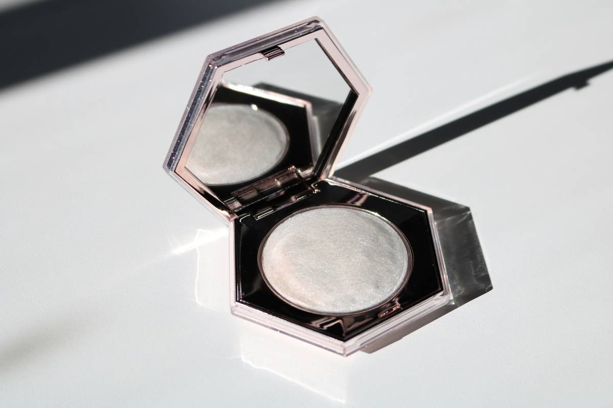 The Ultimate Guide to Brow Sculpting Powder: Flawless Brows Without the Fuss