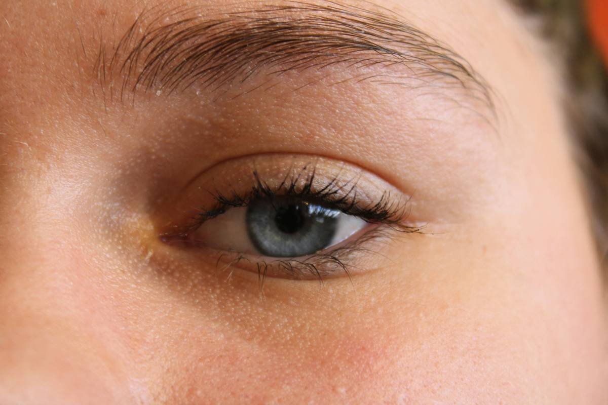 The Ultimate Guide to Eyebrow Shaping Powder: Natural Brows, Zero Cake