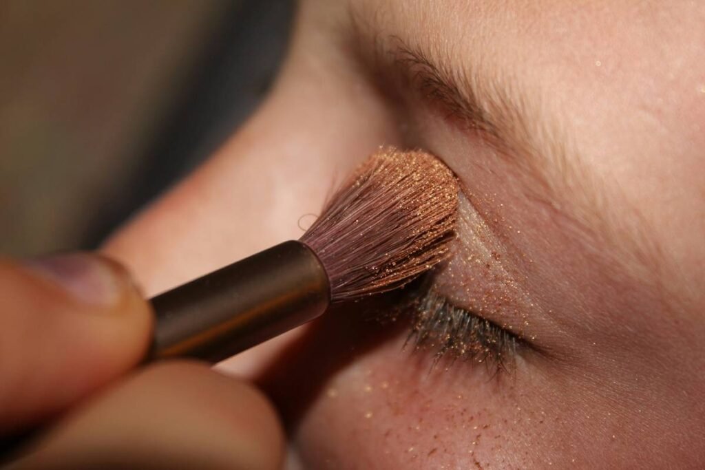 Why Your Brows Still Look Flat (And How Precision Brow Powder Fixes It Instantly)