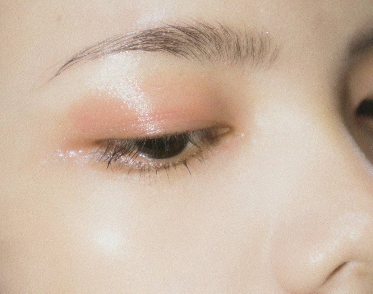 Side-by-side comparison showing natural results with tinted brow enhancer vs harsh pencil lines